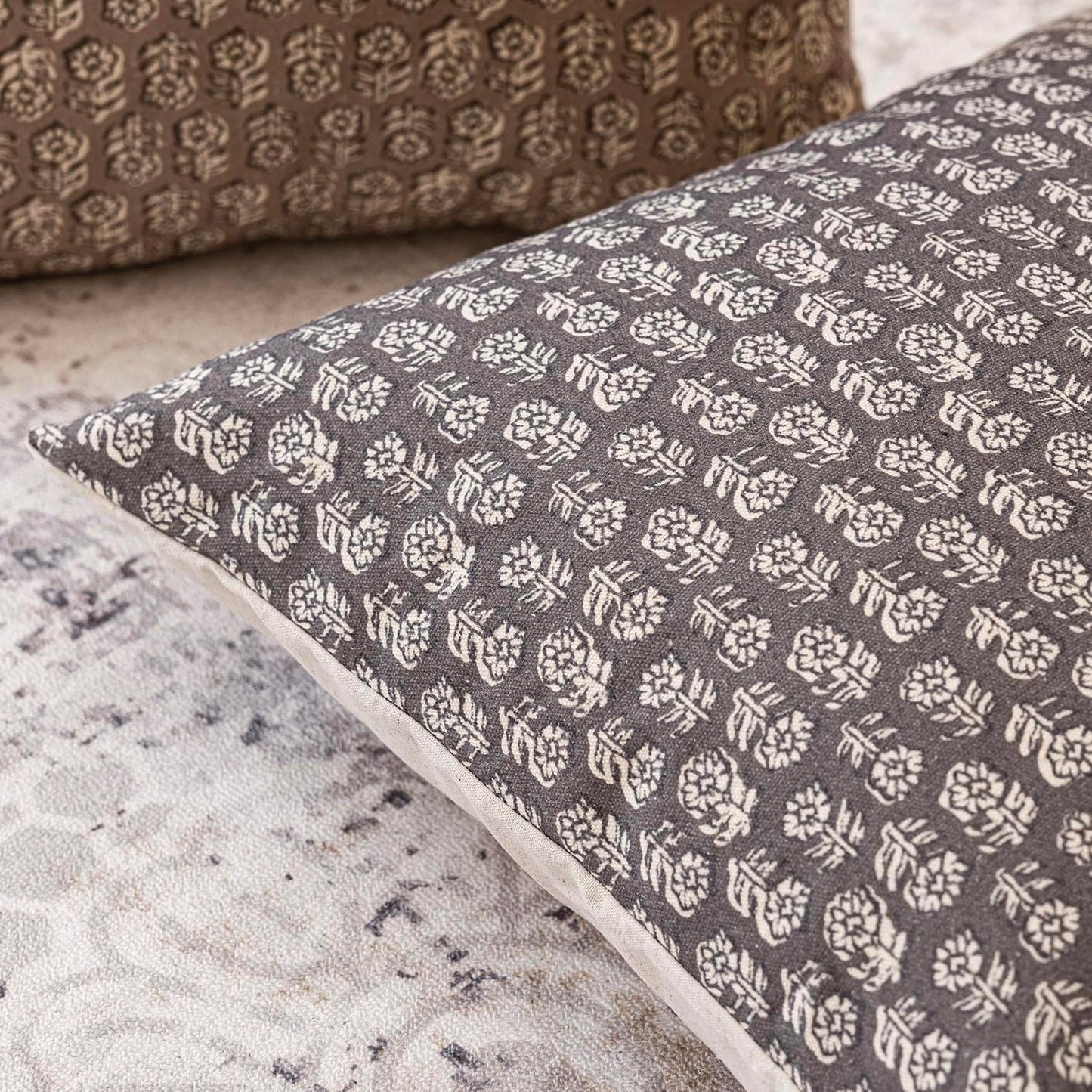 Foindtower Set of 2 Decorative Vintage Floral Print Throw Pillow Covers Neutral Modern Farmhouse Cushion Covers Boho Home Decor for Sofa Couch Chair Bedroom Living Room Outdoor,24×24 Inch,Rustic Gray