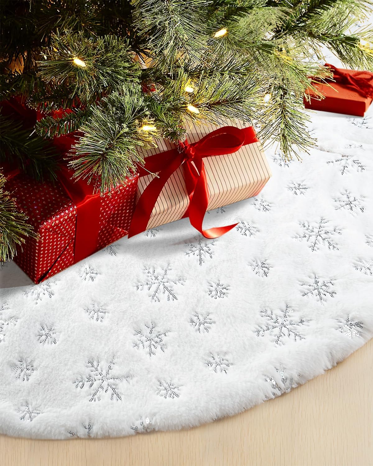 COOLWUFAN 60 Inches Christmas Tree Skirt for Xmas Tree Holiday Party Decorations White Plush Silver Sequin Snowflake (Silver)