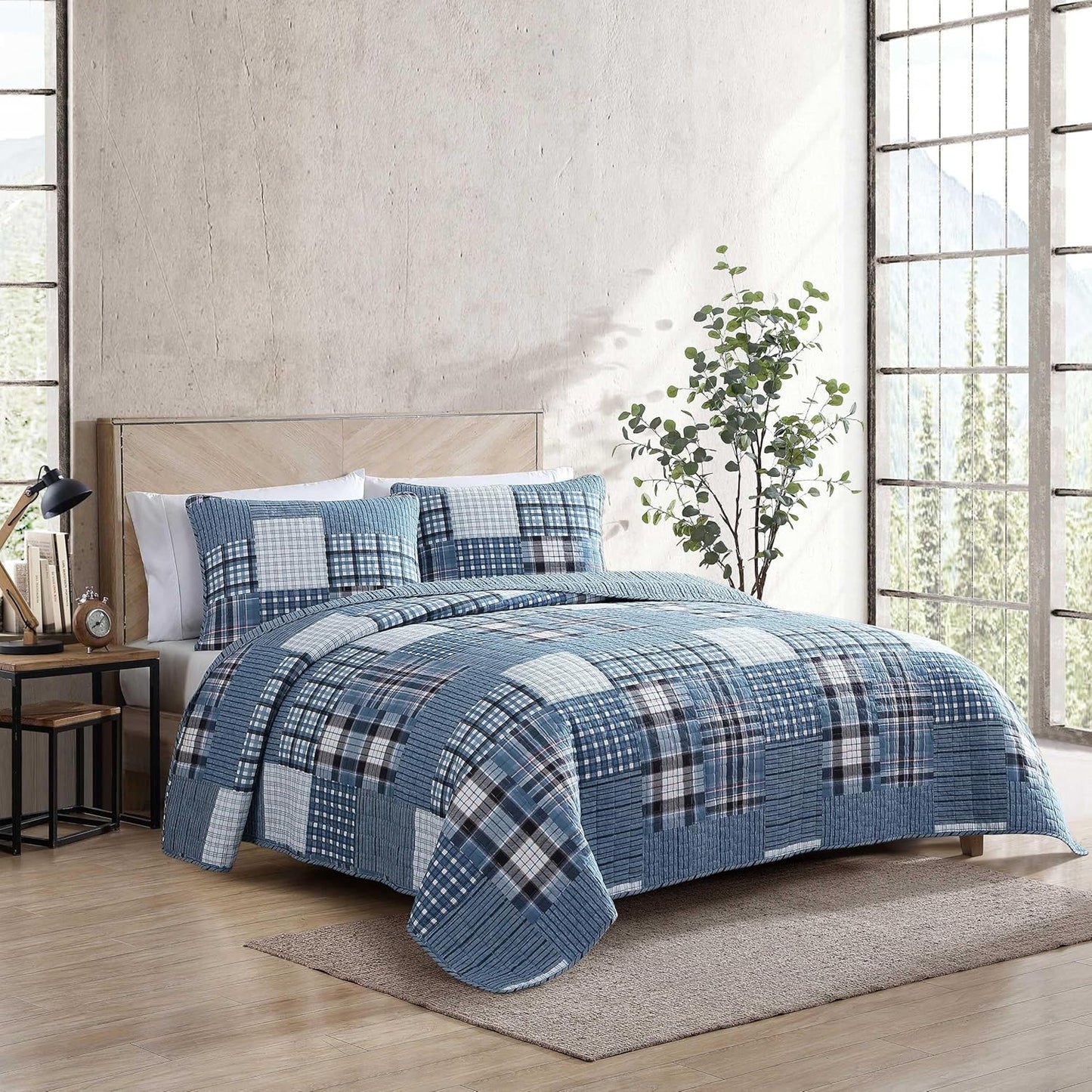 Eddie Bauer - Queen Quilt Set, Reversible Cotton Bedding with Matching Shams, Classic Floral Home Decor with Plaid Reverse (Flower Field Green, Queen)