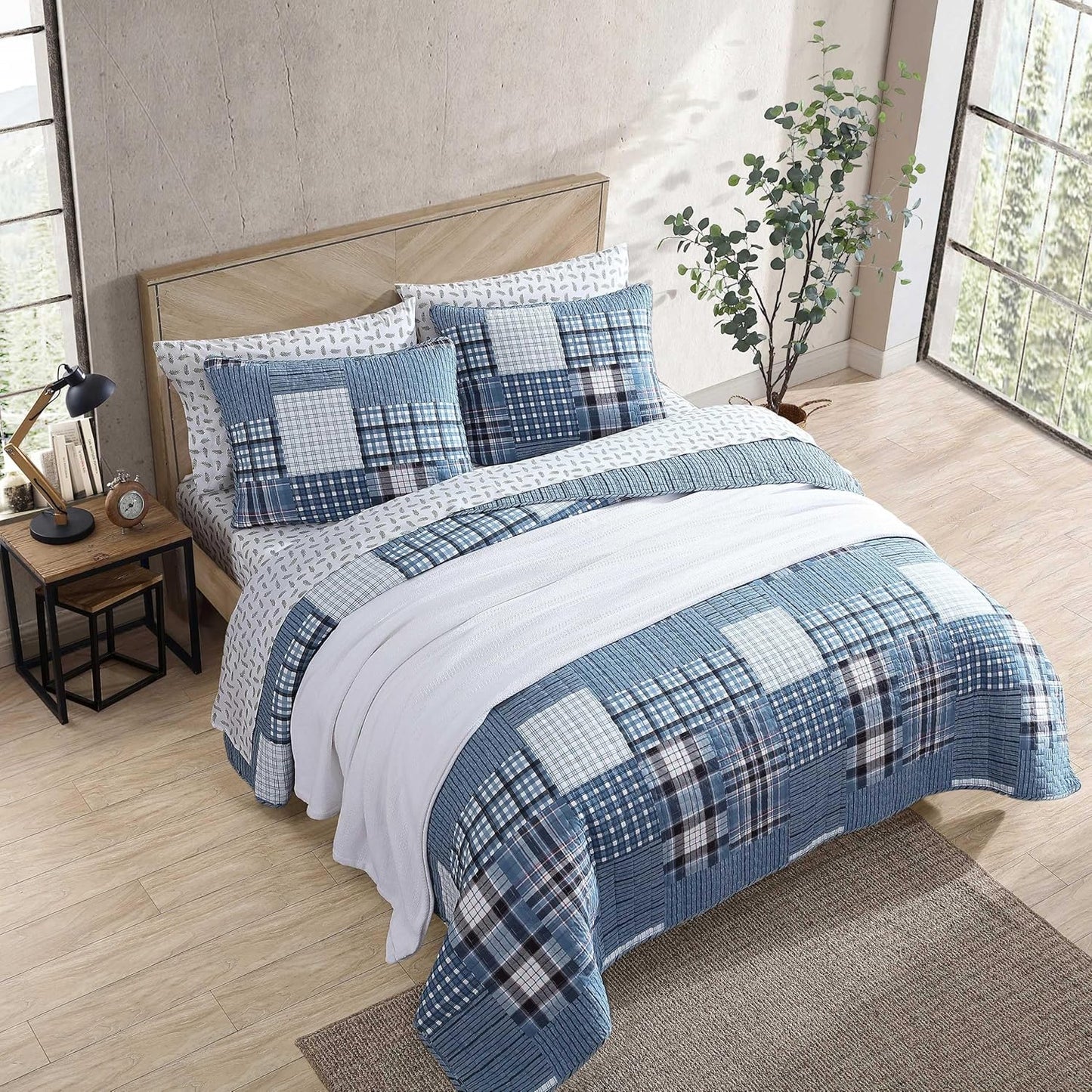 Eddie Bauer - Queen Quilt Set, Reversible Cotton Bedding with Matching Shams, Classic Floral Home Decor with Plaid Reverse (Flower Field Green, Queen)