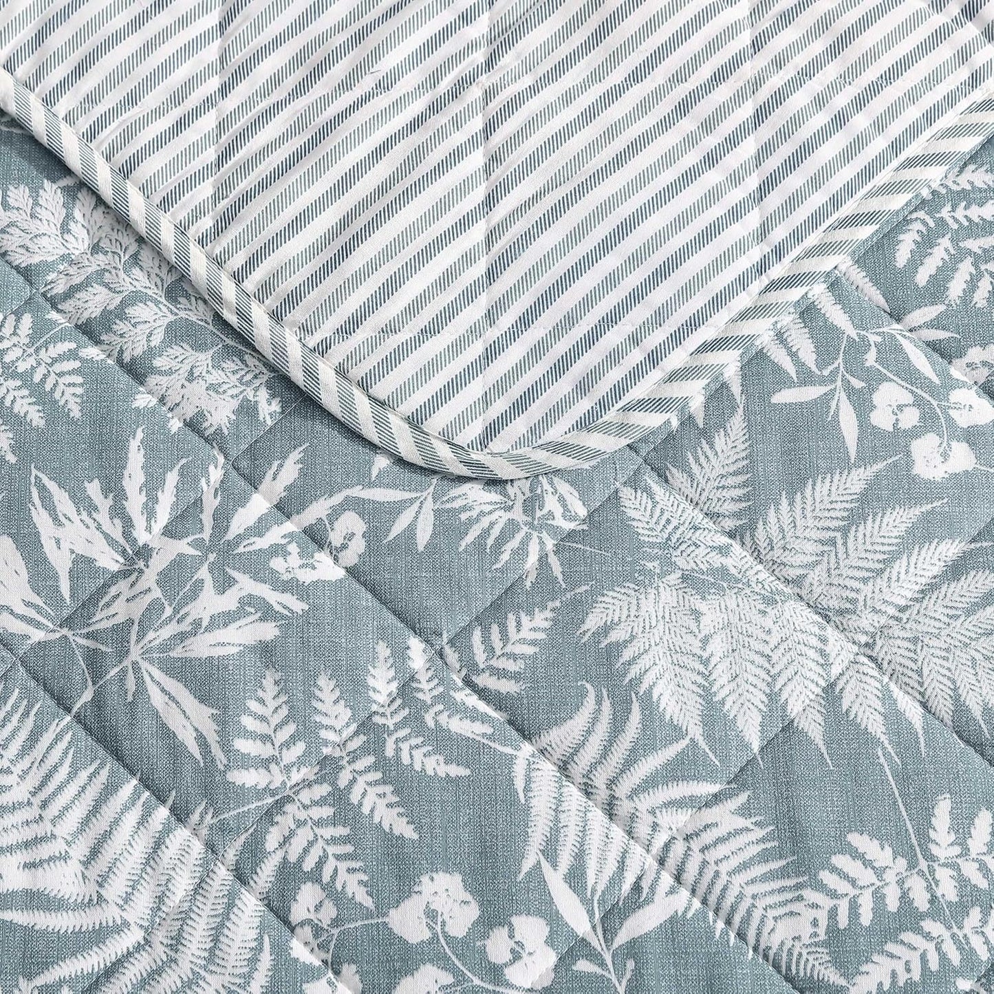Eddie Bauer - Twin Quilt Set, Reversible Cotton Bedding with Matching Sham, Wildflower Inspired Home Decor with Stripe Reverse (Fern Garden Green, Twin)